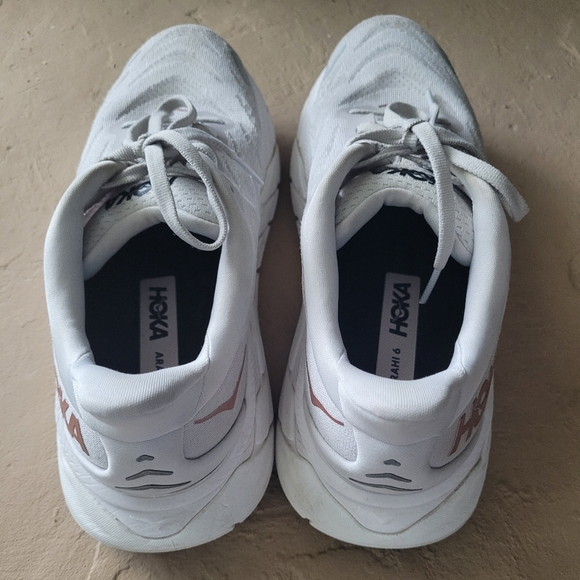 Hoka One One Arahi 6 Women's Sneakers 1123195 US 7.5B - Picture 3 of 10
